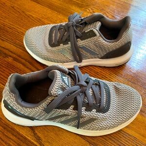 Adidas Cosmic 2.0 SL sneakers size 7